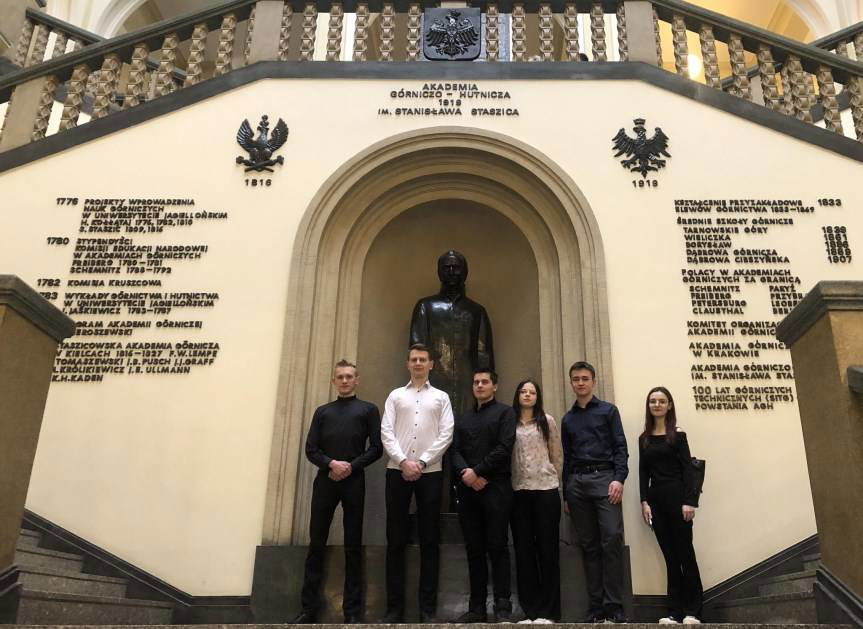 Uczniowie z Naftówki najlepsi w Polsce