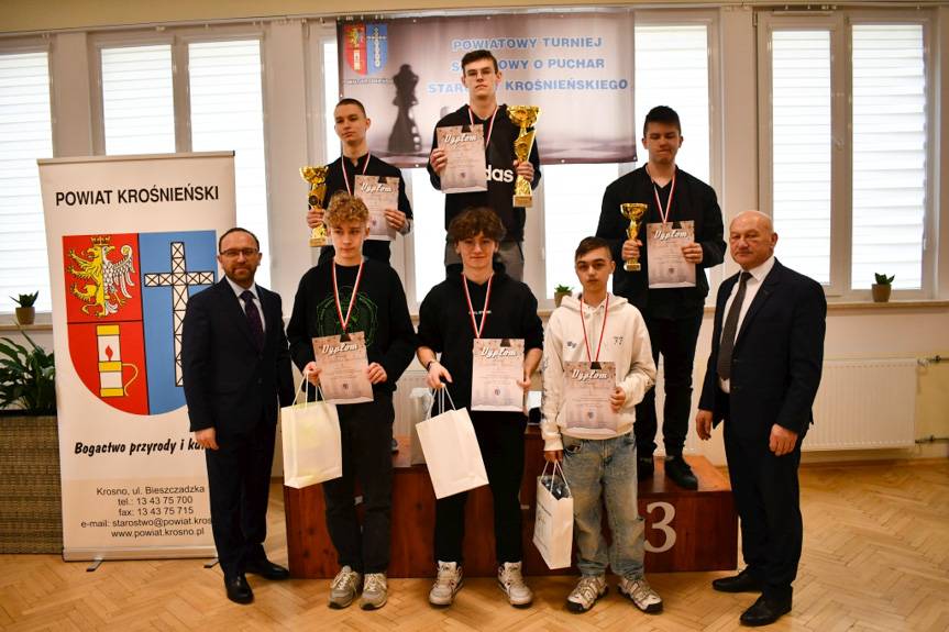  Iwonicz gospodarzem Powiatowego Turnieju Szachowego