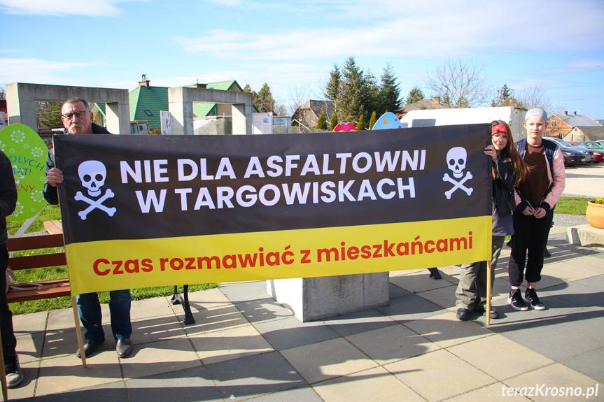 Protest przed Urzędem Gminy w Miejscu Piastowym [ZDJĘCIA] [FILM]