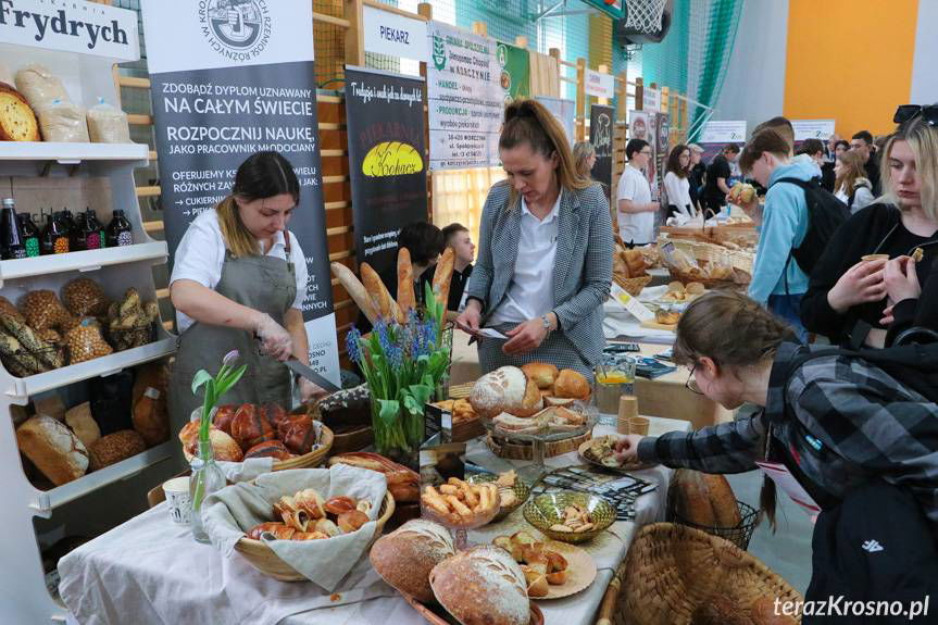 Krośnieńskie szkoły ponadpodstawowe zapraszają przedsiębiorców