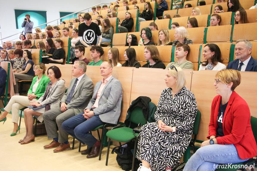 Jak zdrowo żyć, jak zdrowo się odżywiać? Seminarium w PANS w Krośnie