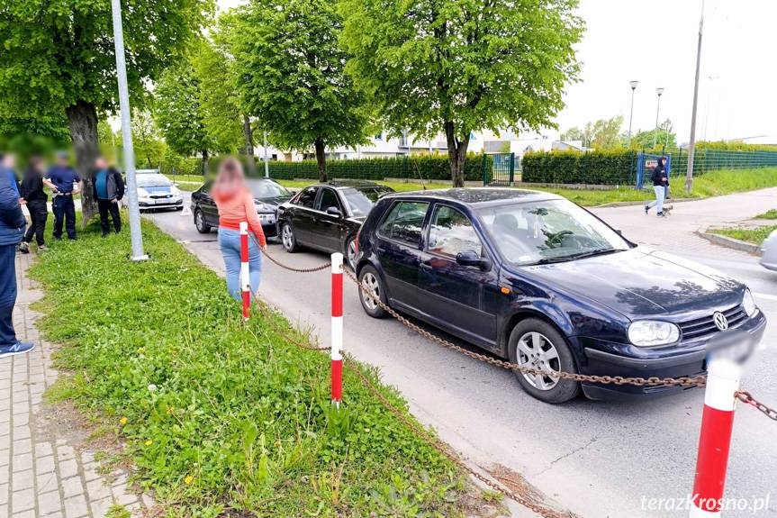 Wypadek na Tysiąclecia. Zderzenie trzech samochodów