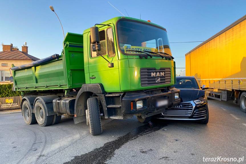 Zderzenie mana z audi w Miejscu Piastowym