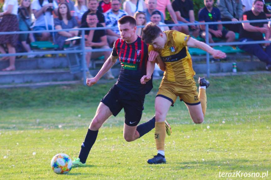 Iwonka Iwonicz pokonała wicelidera z Posady Górnej