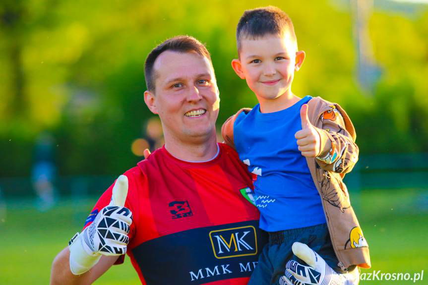 Iwonka Iwonicz pokonała wicelidera z Posady Górnej