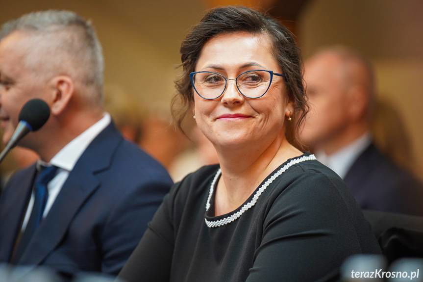 Pierwsza sesja rady gminy Miejsce Piastowe. Przybyło mnóstwo gości