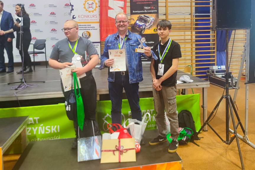 Sukcesy motoryzacyjne uczniów z Mechanika
