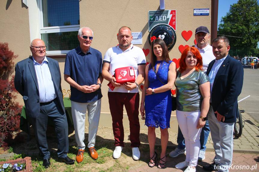 Defibrylator AED i kosmiczny piknik w SP nr 4