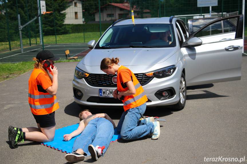 Defibrylator AED i kosmiczny piknik w SP nr 4