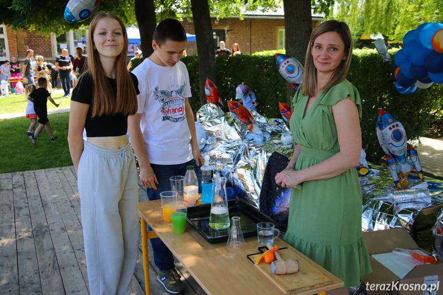 Defibrylator AED i kosmiczny piknik w SP nr 4