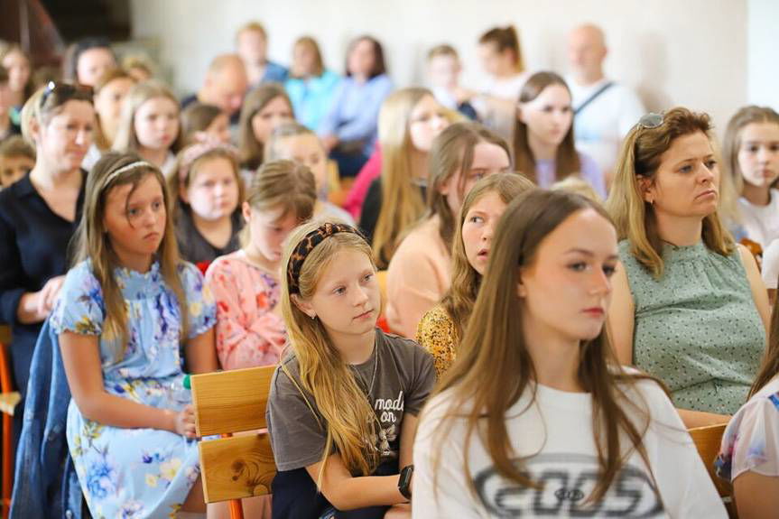 "Matka w oczach dziecka" - Powiatowy Konkurs Plastyczno-Wokalny za nami