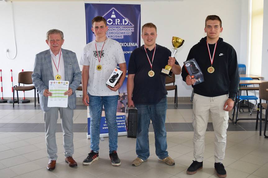 Uczniowie ZS w Iwoniczu mistrzami województwa podkarpackiego