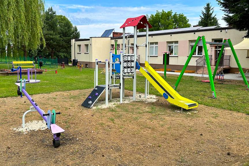 Zmodernizowany plac zabaw wzbogacony o nowe atrakcje