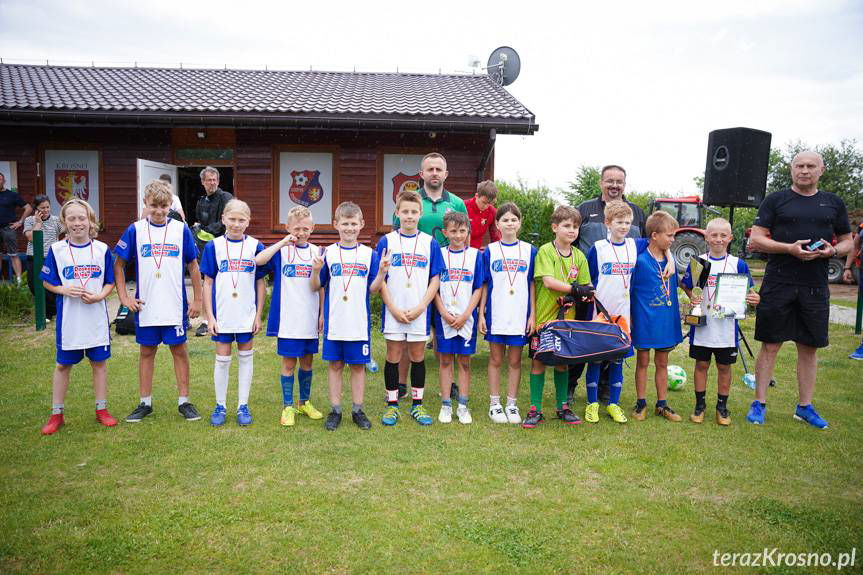 Piłkarskie zmagania najmłodszych: I Turniej Szkół Podstawowych w Krośnie