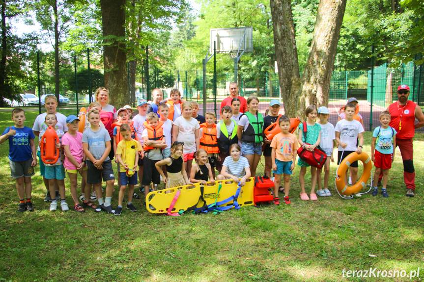 Wakacje w Ogródku Jordanowskim. Spotkanie z ratownikiem WOPR