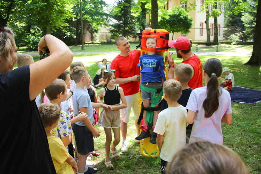 Wakacje w Ogródku Jordanowskim. Spotkanie z ratownikiem WOPR