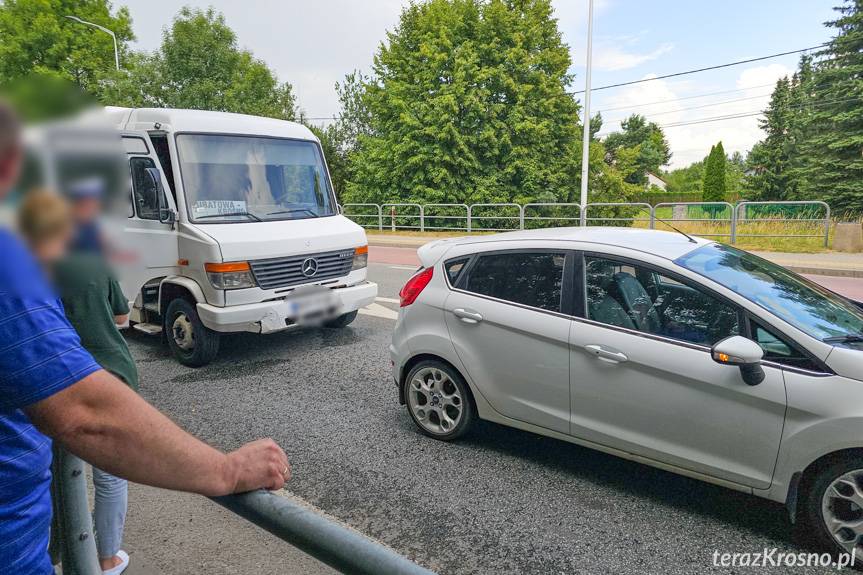 Zderzenie trzech pojazdów