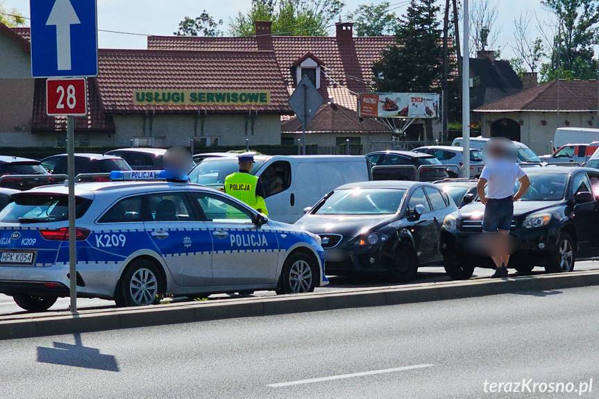 Kolizja trzech samochodów w Krośnie