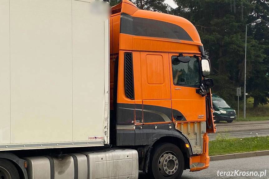 Zderzenie dwóch samochodów ciężarowych w Barwinku