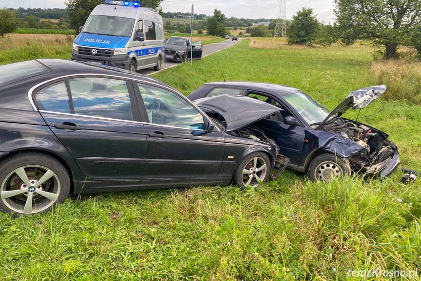 Czołowe zderzenie na Białobrzeskiej