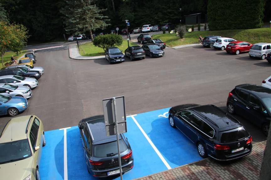 Nowym asfaltem i chodnikiem do Zimowita w Rymanowie-Zdroju