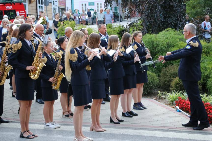 Orkiestra dęta z Krościenka Wyżnego ma nowe mundury