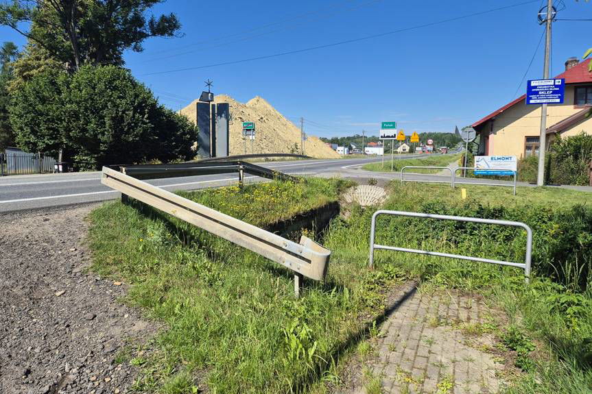 Trwa budowa kładki łączącej Potok i Krosno