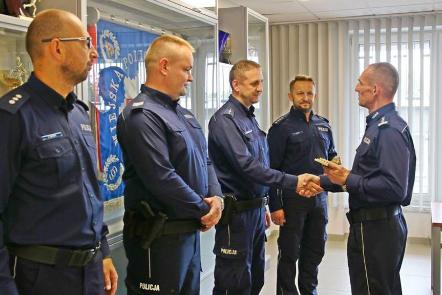 Od przemocy w rodzinie po prewencję kryminalną - test wiedzy wyłonił najlepszych dzielnicowych