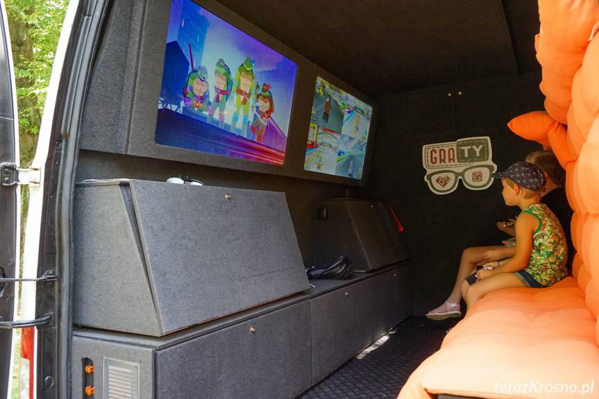 Budowanie świadomego społeczeństwa. "Tour de Konstytucja" w Krośnie