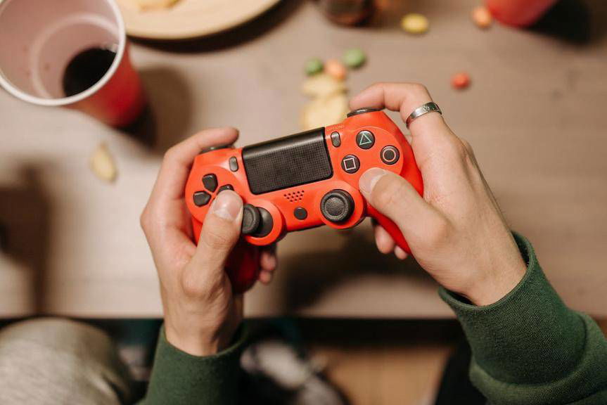 Najlepsze gry na PC i konsolę - sprawdź te tytuły!