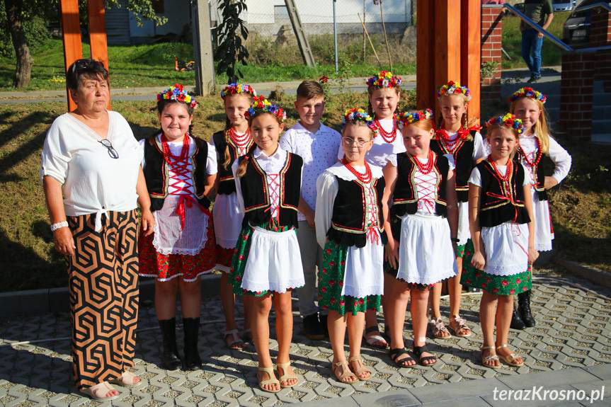 Wiktor Skwara i Dorota Chilik otworzyli plac targowy w Rogach