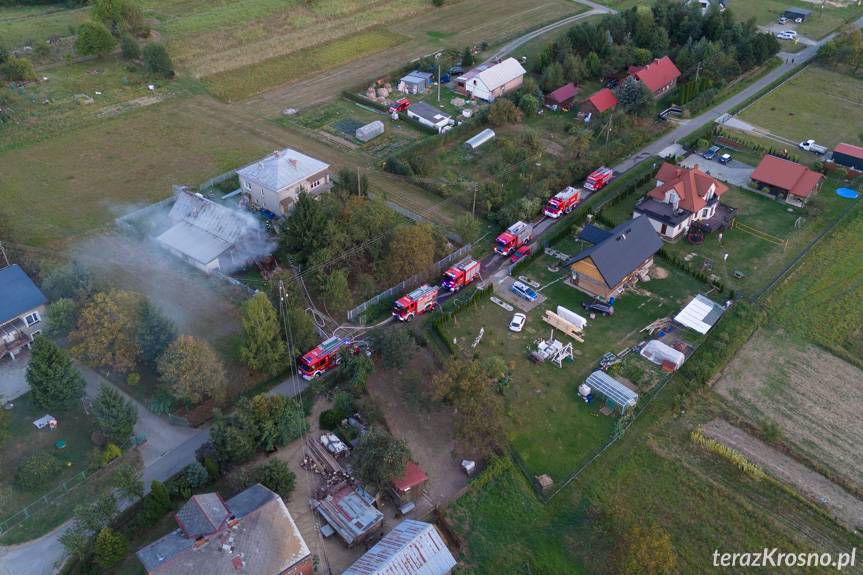 Pożar budynku gospodarczego w Łękach Dukielskich