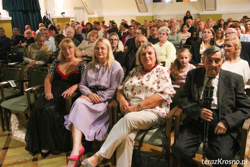 Niepisany hymn Iwonicza-Zdroju autorstwa Michała Kleofasa Ogińskiego wybrzmiał w sali widowiskowej Wczasowicz