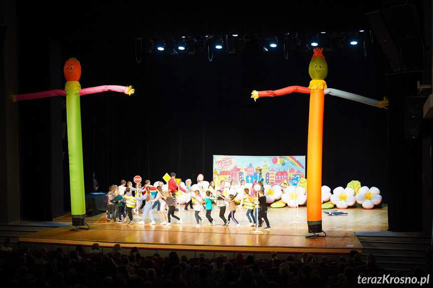 Odblaski i edukacja. Wspólna inicjatywa miasta i służb na rzecz bezpieczeństwa uczniów