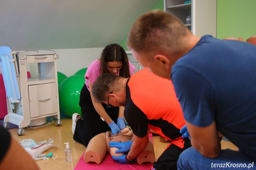 Jak odebrać poród poza szpitalem? Warsztaty w PANS