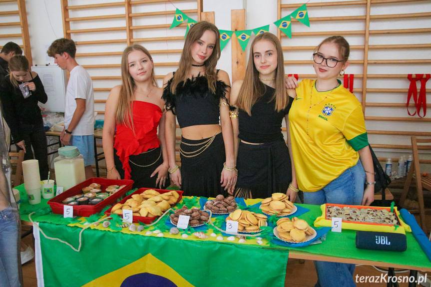 Dzień Języków Obcych w Koperniku: wesoło, kulinarnie, tanecznie [ZDJĘCIA]