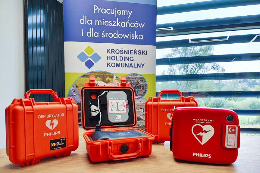 KHK zbroi się w sprzęt ratujący życie