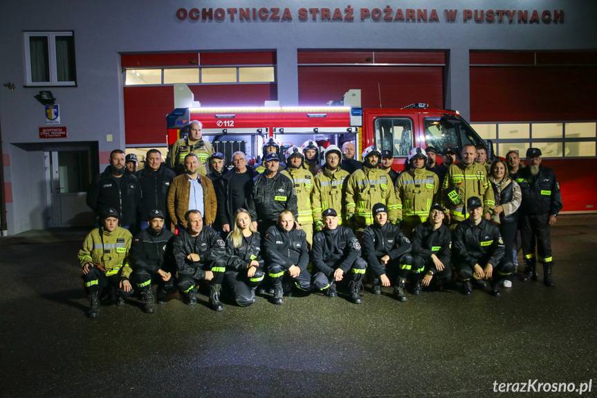 Wyjątkowy dzień w historii OSP Pustyny. Druhowie powitali nowy samochód ratowniczo-gaśniczy