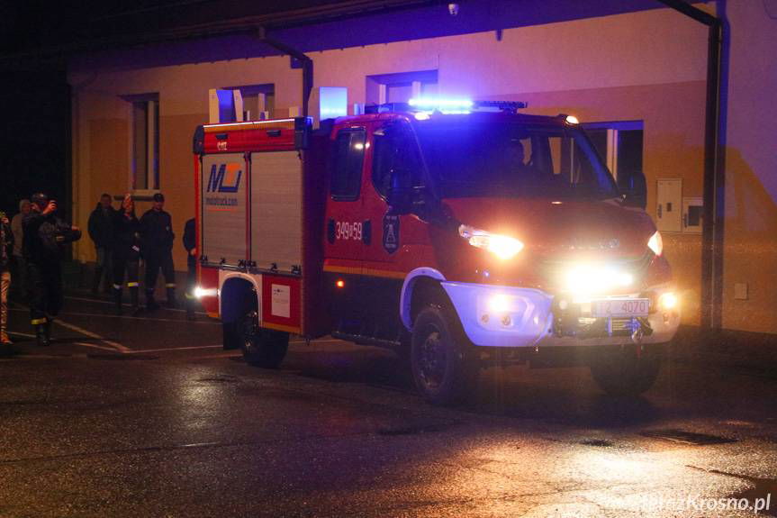 Wyjątkowy dzień w historii OSP Pustyny. Druhowie powitali nowy samochód ratowniczo-gaśniczy