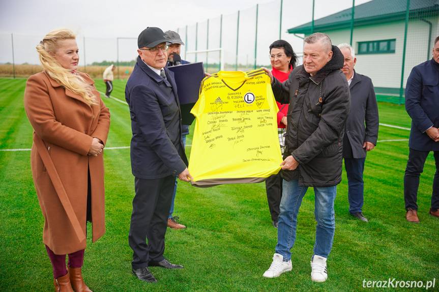 Wielkie otwarcie stadionu w Głowience - LKS Głowienka ma nowy dom
