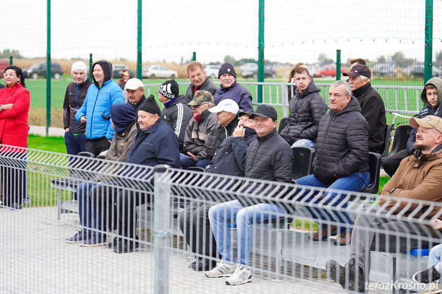 Wielkie otwarcie stadionu w Głowience - LKS Głowienka ma nowy dom