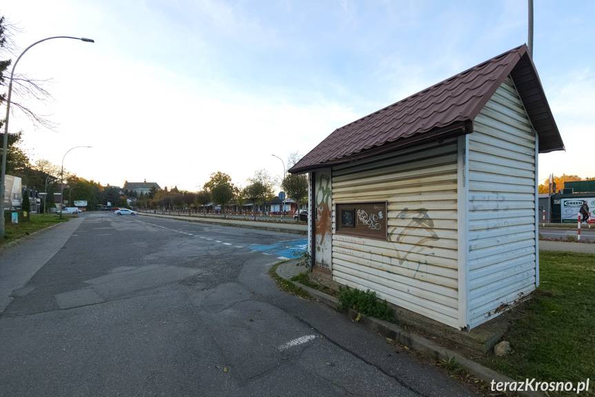 Trudniej będzie zaparkować przy targowicy. Remont parkingu rusza w środę