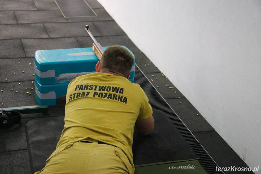 Druhowie z OSP Iskrzynia bezkonkurencyjni w powiatowych zawodach strzeleckich