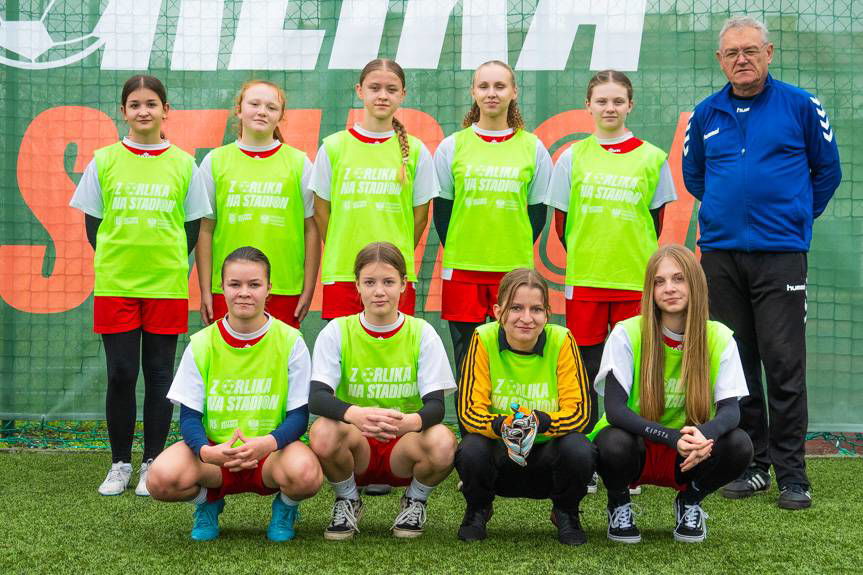 Dziewczęta z Rogów w czołówce wojewódzkiego turnieju