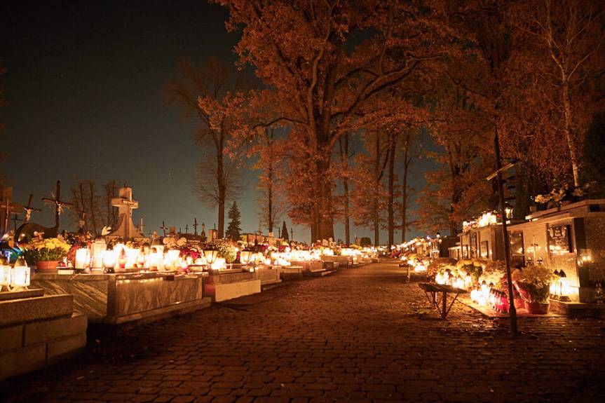 8 tysięcy złotych na projekt oświetlenia cmentarza