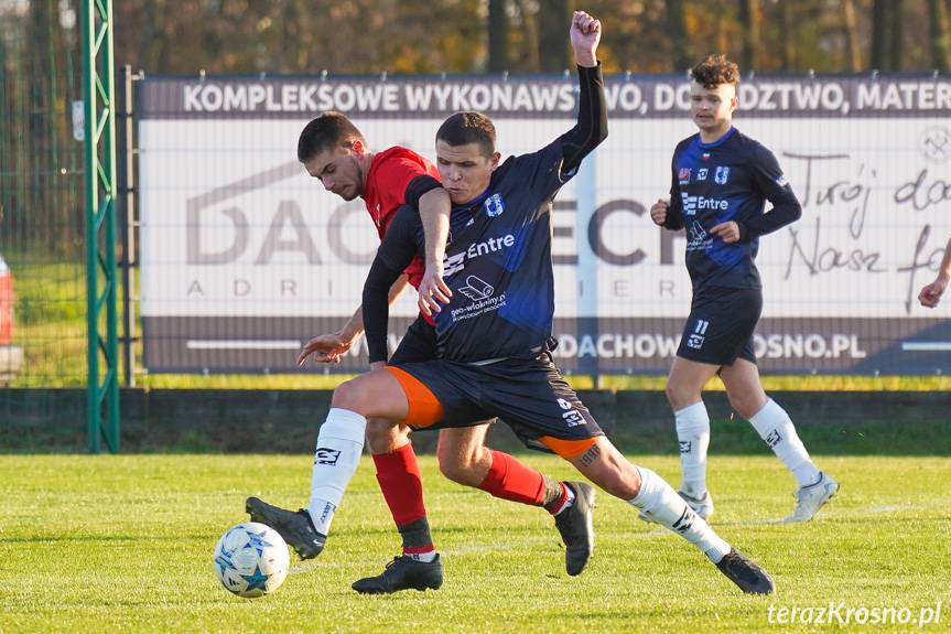 Emocjonujące derby zakończone zwycięstwem Iskry Iskrzynia [ZDJĘCIA]