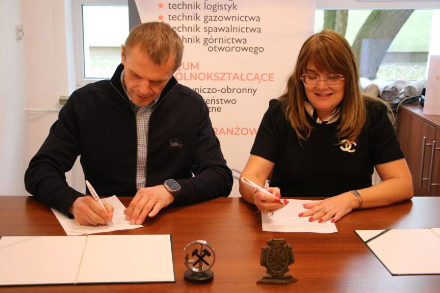 Naftówka i Eurosim3. Podpisano umowę o współpracy