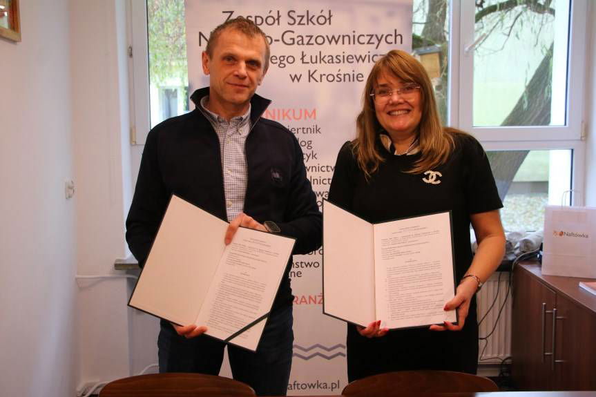 Naftówka i Eurosim3. Podpisano umowę o współpracy