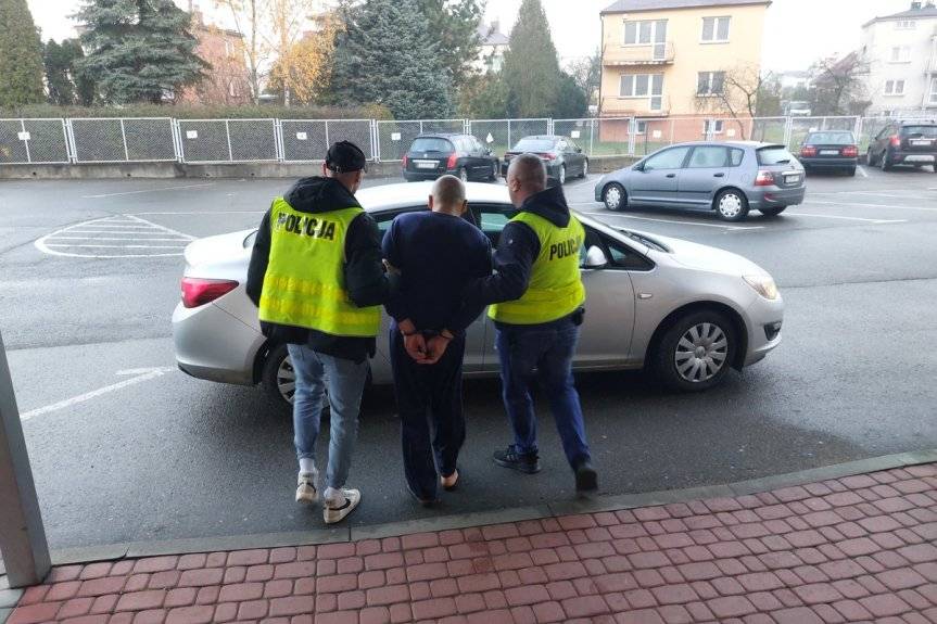 Dramatyczne sceny w Zawadzie. Ranni trafili do szpitala, sprawca w areszcie