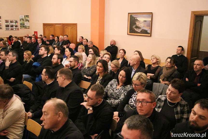 Przemysław Czarnek w Miejscu Piastowym: Nie będzie wartości w edukacji, będzie zniewolenie polskich dzieci i polskiej młodzieży [ZDJĘCIA]